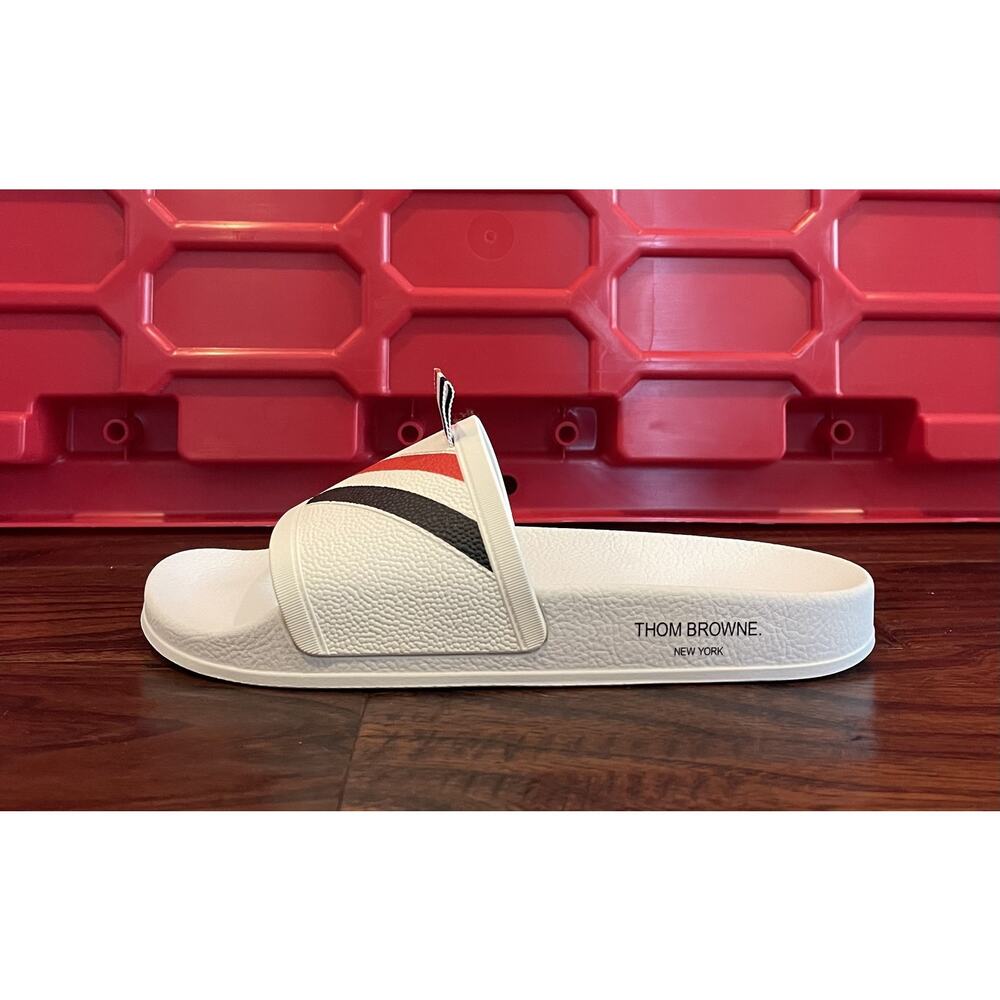 $475 NIB Thom Browne White Molded Pool Slides W/Diagonal Stripe Size 7 - Picture 3 of 10